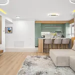 Ada Homes Coresi B8 Lejlighed