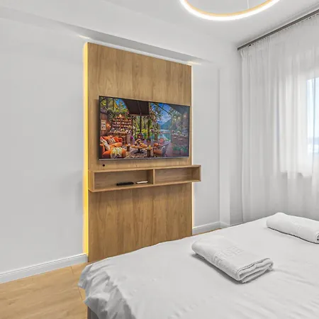 Apartment Ada Homes Coresi B8 *