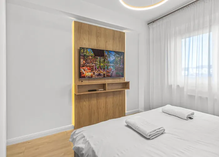 Apartment Ada Homes Coresi B8 *